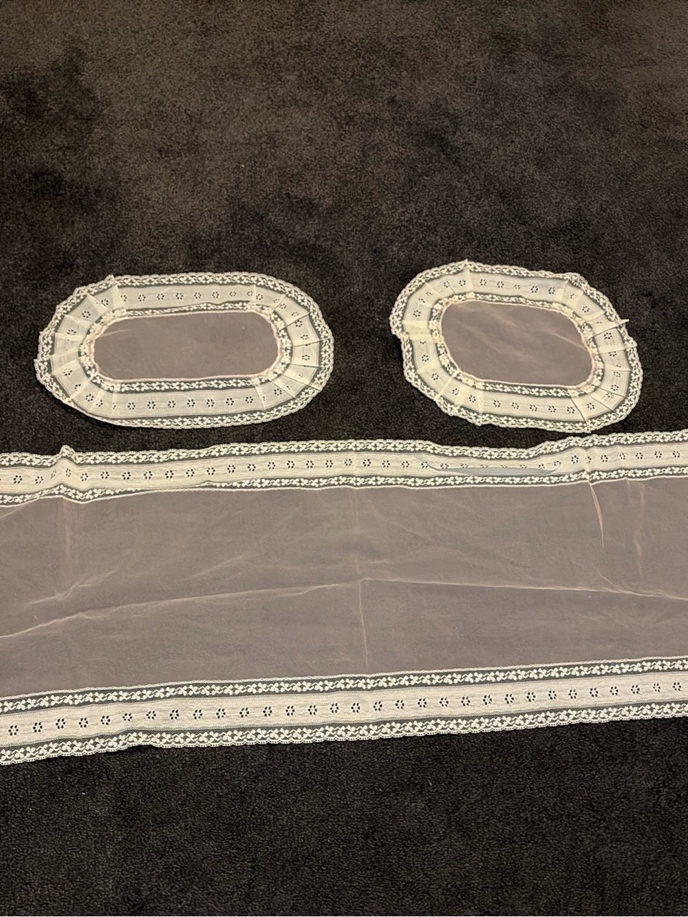 Beautiful Collectible Lace Doily Set 3 White Pink (2) 14" (1) 32x14"
